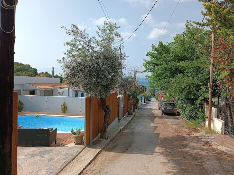 Μοντέρνα Εξοχική Μονοκατοικία Με Ιδιωτική Πισίνα! Khalkoutsion Bagian luar foto